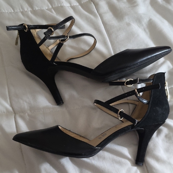 Liz Claiborne Shoes - Liz Claiborne Elegant Black Heels with Straps Size 11